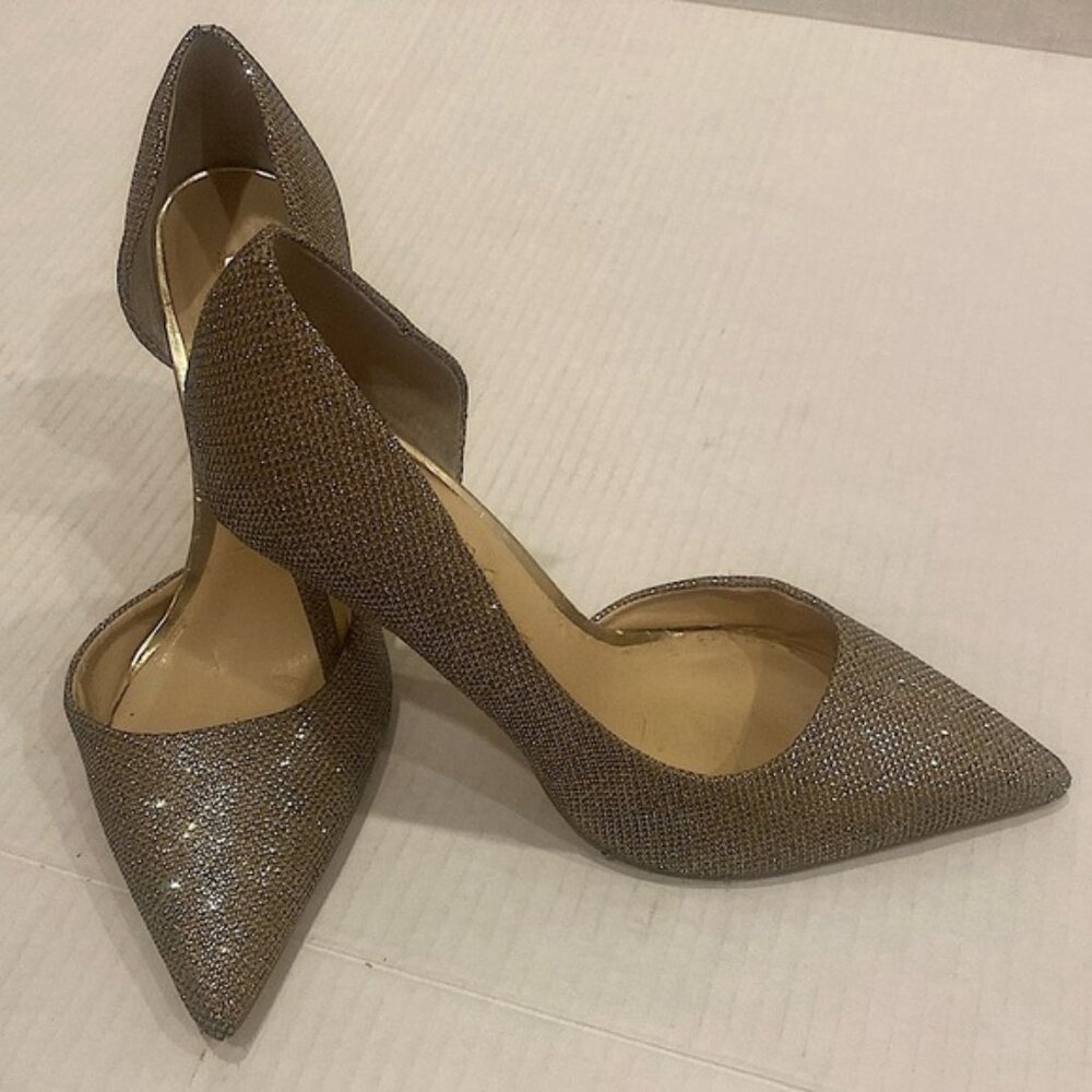 GUESS GOLD sequenced Slip on high heeled pumps in size 8